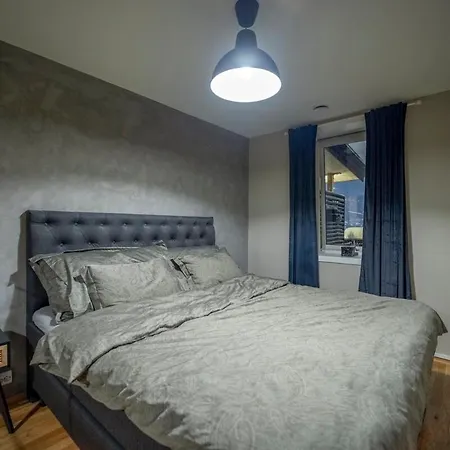 Lovely Modern With Proximity To The Center! 公寓 *